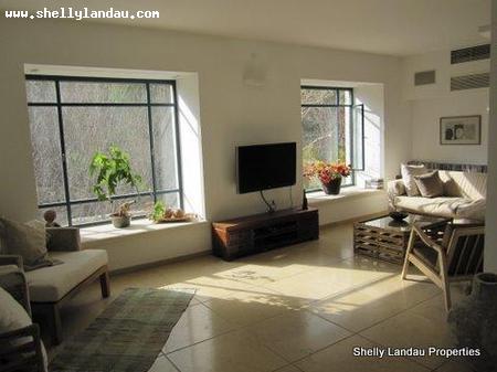Real Estate Israel - Jerusalem Nayot Beautifully designed, spacious 6 room unit with private entrance, includes master bedroom,... Shelly Landau Properties